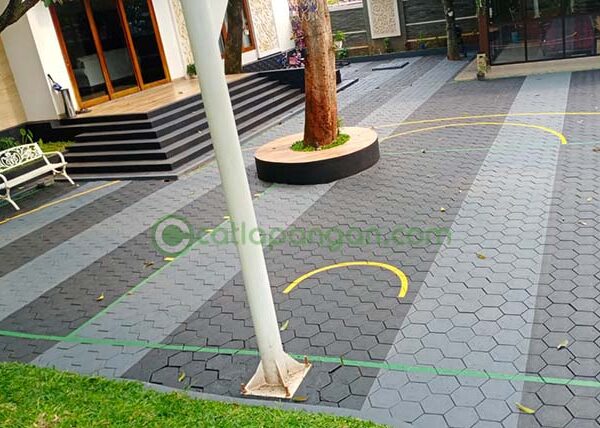 CATLAPANGAN.com, kontraktor pengecatan taman bermain, cat lapangan basket, cat lapangan tenis, cat lintasan lari, cat lapangan futsal, cat jogging track, cat helipad, cat lapangan bulutangkis badminton, cat paving block, cat lapangan bola voli, dan cat trotoar menggunakan Tennokote, cat lapangan terbaik dari Propan.